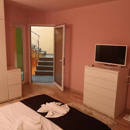 Casa La Mare Mamaia 펜션 Năvodari